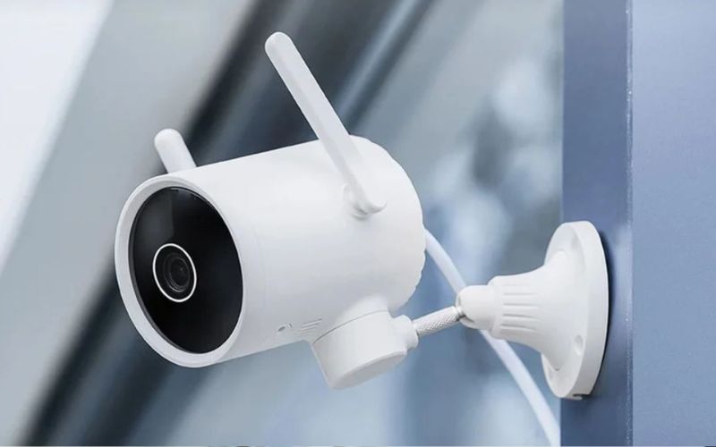 Ưu tiên camera ngoài trời có lớp vỏ kim loại bền bỉ